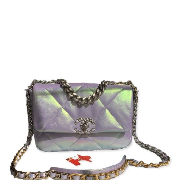 ❤️SOLD❤️CHANEL 19 (2022 S/S P) Flap Handbag in Light Blue & Purple Iridescent - Picture 6 of 15